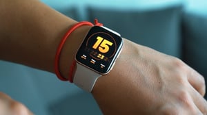 smart fitness tracker watch